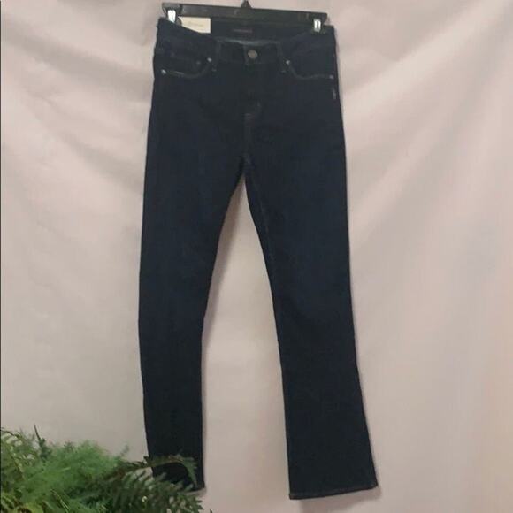 NWT SILVER JEANS AVERY SLIM BOOT CURVY DEMIN VAR - Picture 1 of 10